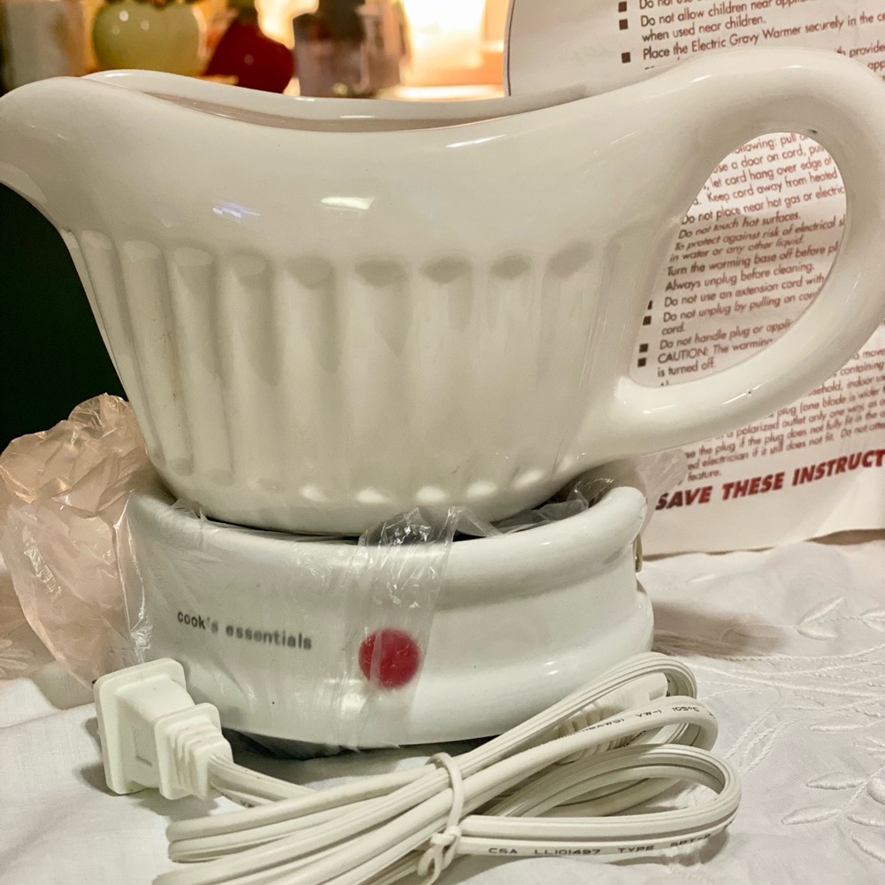 NWOT White Electric Gravy Warmer